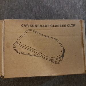 Sunglasses clip